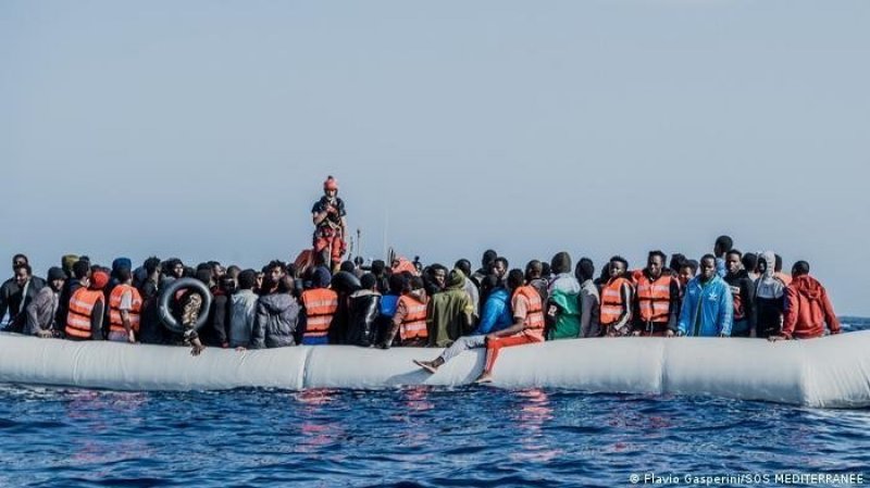 11 الف مهاجر وصلوا إيطاليا من جانفي الى أوائل ماي