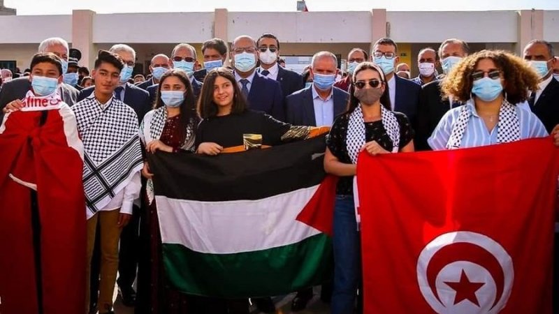 حمام الشط: في حضور سفير فلسطين .. شخصيات وطنية ونقابية تحيي العلمين التونسي والفلسطيني