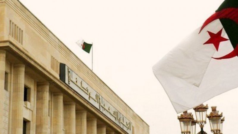 الجزائر: المستقلون يحدثون المفاجأة وجبهة التحرير تتقهقر لكن تبقى الاولى