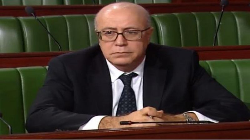 هل غضب محافظ البنك المركزي من تجاهله من طرف رئيس الحكومة و وزير المالية ؟