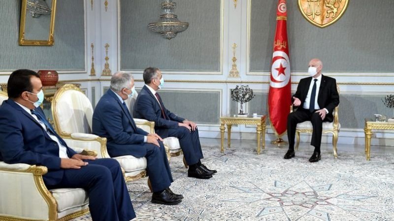 قيس سعيد يدعو "الصوناد" الى التخفيض في اسعار الماء