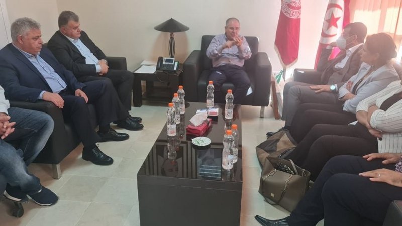 الامين العام يستقبل وفدا عن النقابات العربية