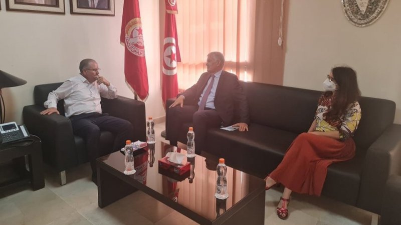الأمين العام يستقبل سفير فرنسا بتونس وتأكيد على دور الاتحاد في كل المراحل التي مرت بها تونس