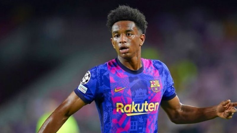 برشلونة يستعيد نجمه الشاب قبل موقعة فالنسيا