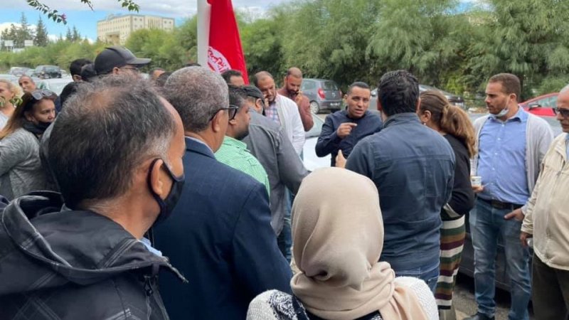 أعوان الشركة التونسية للهندسة والإنشاء ينتظرون مرتباتهم منذ أكثر من أسبوعين