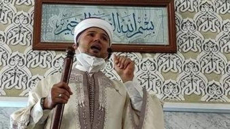 الامام الخطيب بجامع الفتح للشعب نيوز.."لست مسؤولا عما حصل في محيط الجامع، انا مع حيادية المساجد وضد توظيفها لاغراض سياسية"
