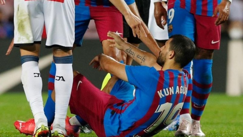 ضربة قوية لبرشلونة بغياب أغويرو لثلاثة أشهر