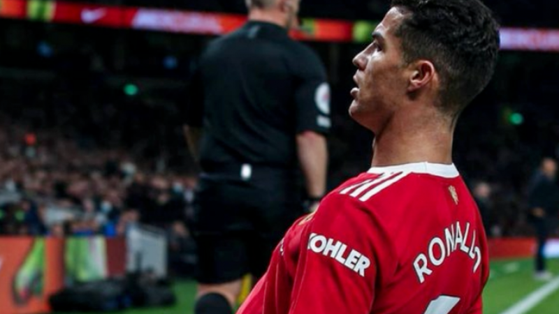 رونالدو لاعب الشهر في الشياطين الحمر