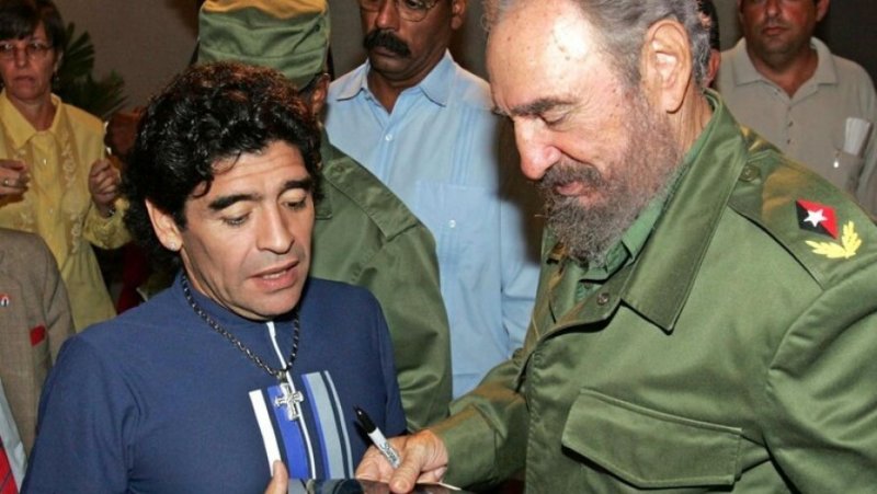 منزل مارادونا وسيارتاه مع رسالة من فيدل كاسترو للبيع بالمزاد