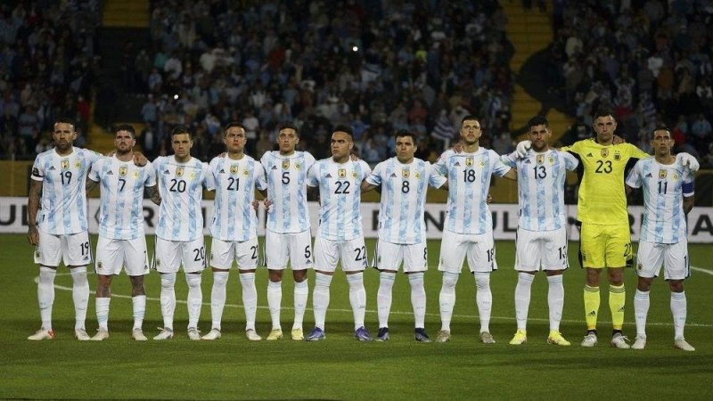 الأرجنتين الطامحة إلى التأهل تسعى لحسم "السوبر كلاسيكو"