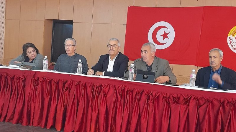 اعضاء الهيئة الادارية للتعليم الثانوي يدعون الى عدم اقحام القضاء في متاهات استهداف المدرسة العمومية