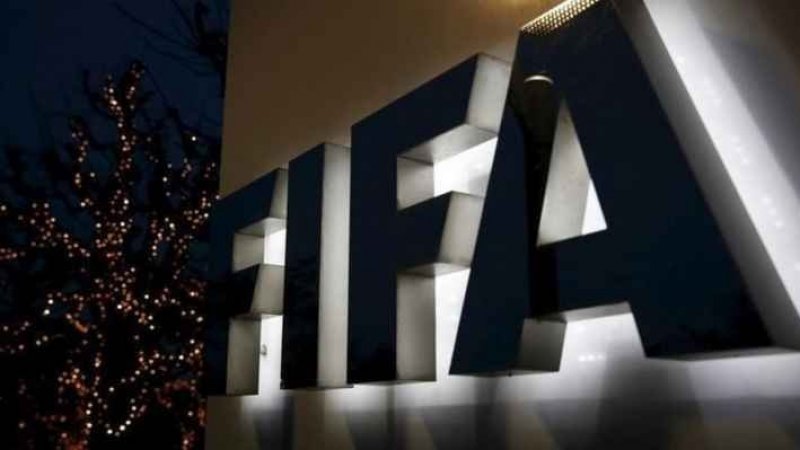 قانون جديد للفيفا بشأن وكلاء اللاعبين