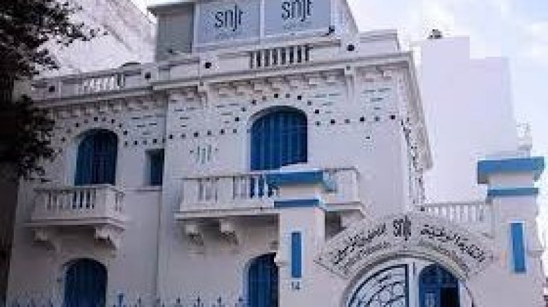 وحدة الرصد بنقابة الصحفيين تسجل 30 اعتداء على صحفيين من 21 مؤسسة اعلامية خلال شهر جانفي الماضي