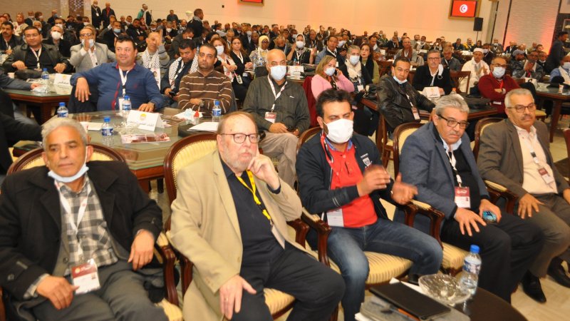 المؤتمر يصادق على اللوائح بالاغلبية