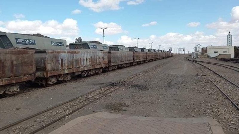 الخط الحديدي 15 الرابط بين المتلوي وكاف الدور يستعدّ للعودة لتأمين نقل الفسفاط وتنشيط السياحة بالجهة.