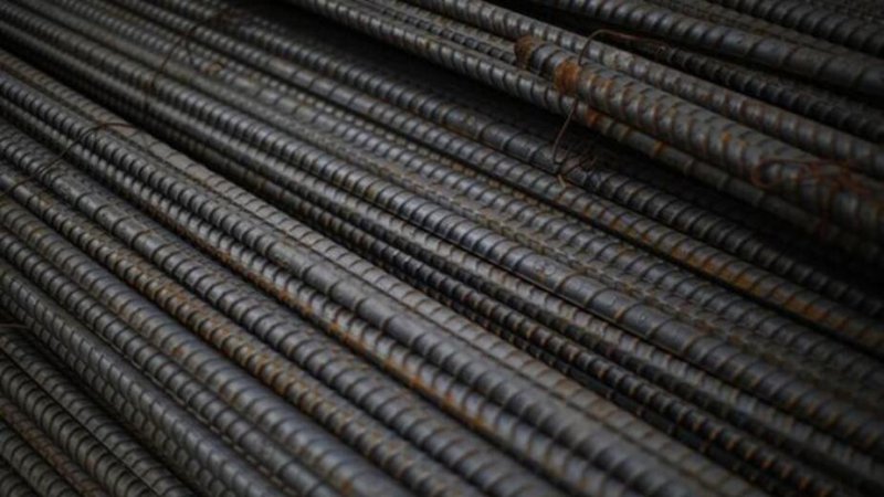 الحكومة المصرية تصرف أكثر من مليار جنيه تعويضات ل 3500 عامل بشركة الحديد والصلب