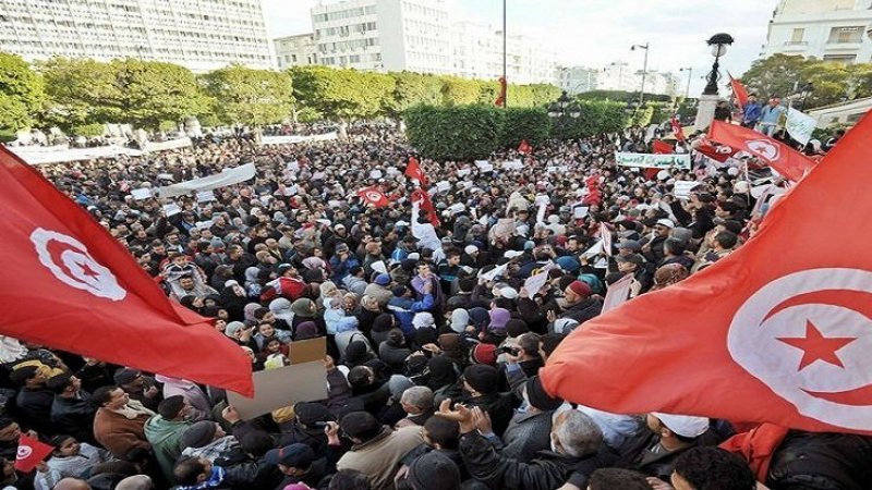 تونس بين تواصل الازمة وأزمة التواصل