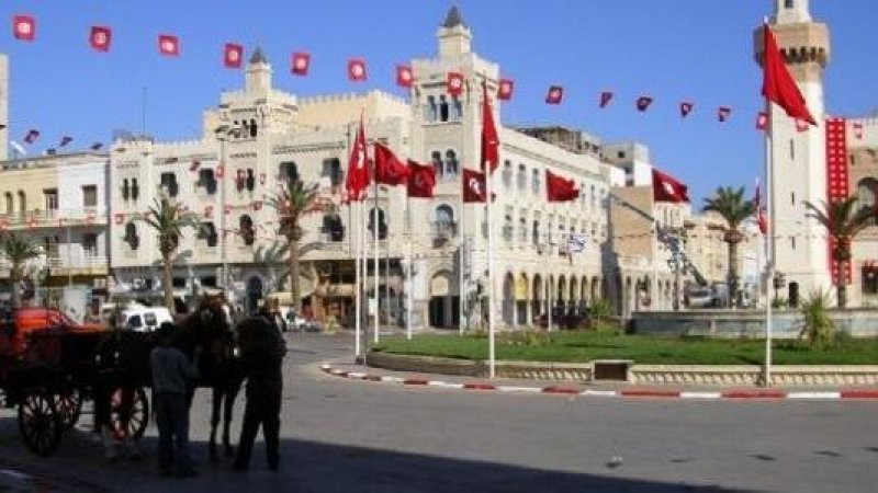 الاتحاد الجهوي للشغل بصفاقس: تبني لنضالات الثانوي واساتذة إعدادية الحاجب والموقف من حجب الأعداد