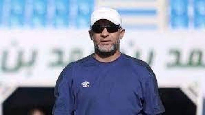 نجم مقرة الجزائري يكرم المدرب لسعد معمر
