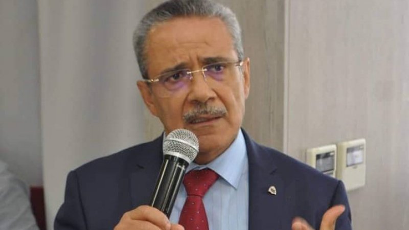 الأستاذ كمال بن مسعود:" تقديم بدائل في حال فشل الاستفتاء على الدستور"