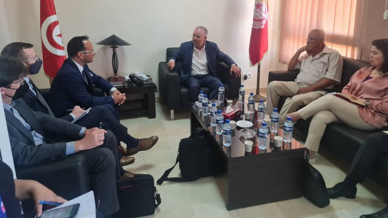 الأمين العام للاتحاد يستقبل وفدا عن صندوق النقد الدولي وتأكيد على أنه لامناص من حوار تونسي تونسي لإيجاد حل اقتصادي للبلاد