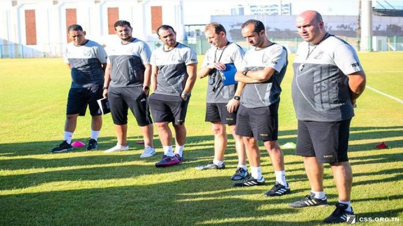 لاعبو النادي الصفاقسي يشرعون في التحضيرات للموسم الجديد