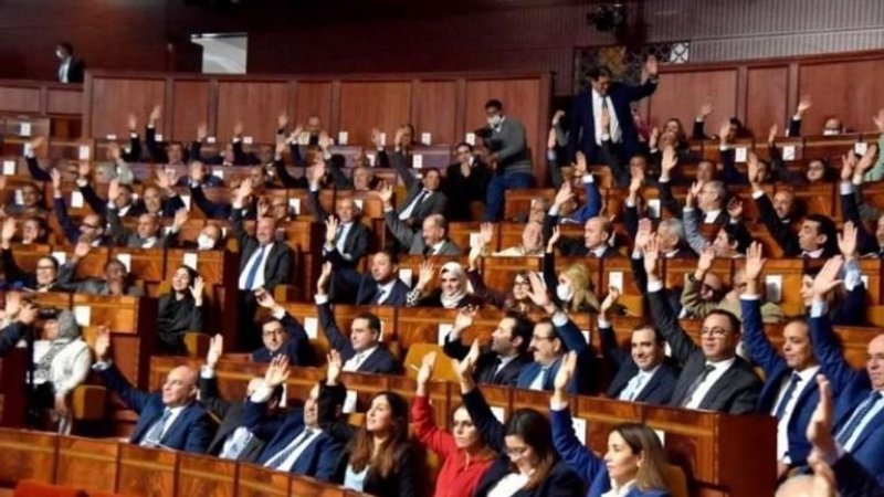 مشروع قانون في المغرب يمنح للرجل رخصة بأسبوعين مدفوعة الاجرعند ولادة أحد الأبناء
