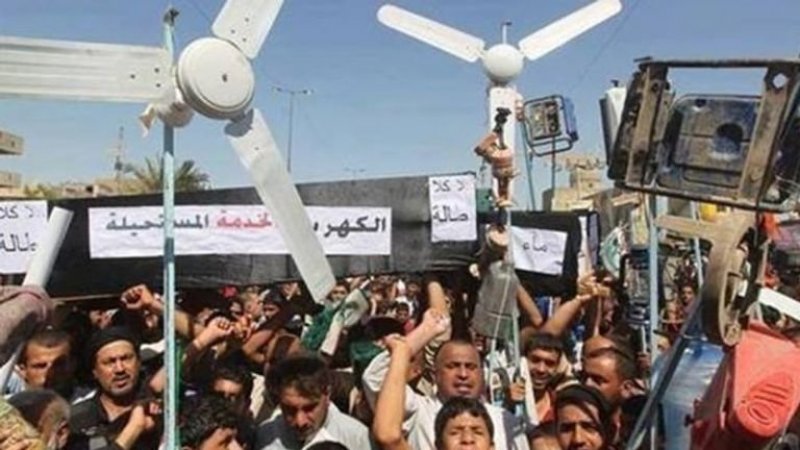 العراق بلا كهرباء ظلام خانق وشوارع تطلب "النور"