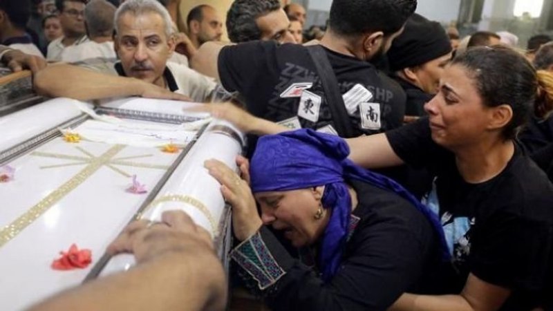 أربعة كنائس تجمع المصريين في 4 أيام
