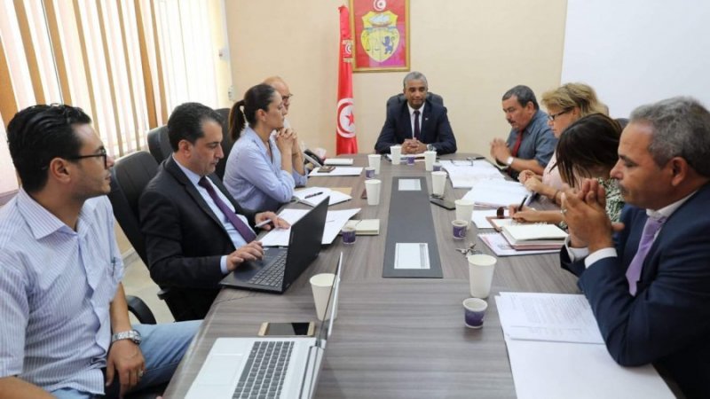 الاتّفاق على تحيين المرسوم المتعلّق بالهياكل العمومية للشباب