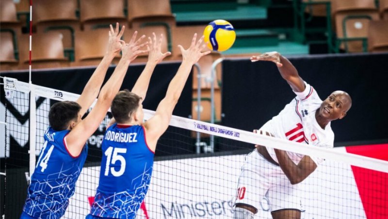 المنتخب الوطني للكرة الطائرة ينهزم وأمل الترشح مازال قائمًا