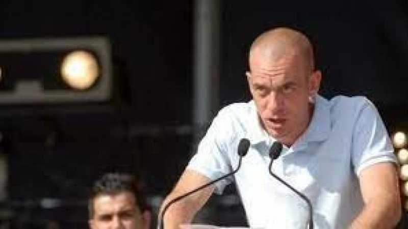 الكيان الصهيوني يمدد اعتقال محام فرنسي فلسطيني لثلاثة أشهر