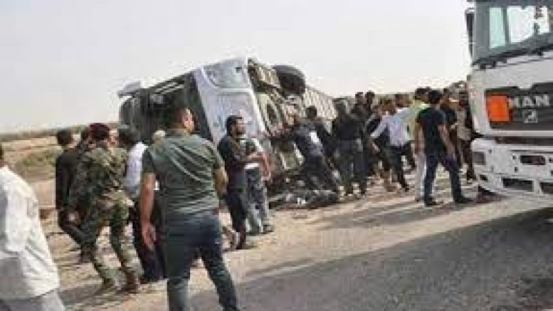 مقتل 11 زائرا إيرانيا وسائقهم بحادث سير في العراق