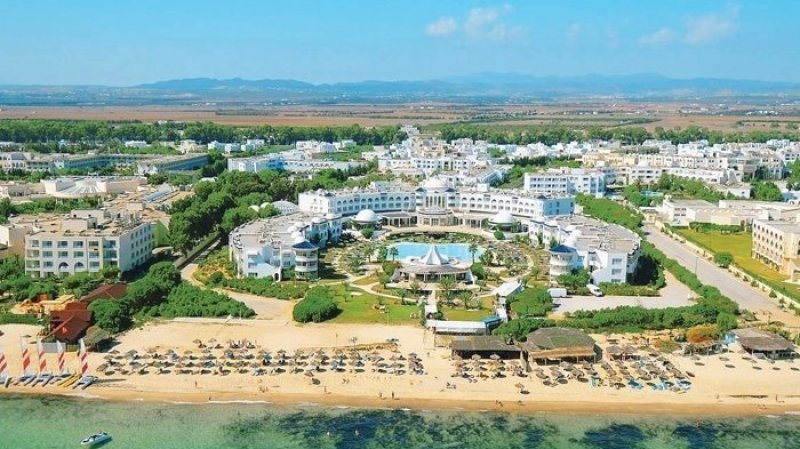 ارتفاع عدد السياح الوافدين على منطقتي نابل والحمامات في شهر أوت بنسبة 34 بالمائة