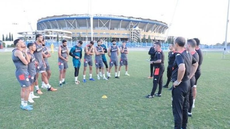 إلتحاق خمسة لاعبين بمقر تربص المنتخب الوطني لكرة القدم