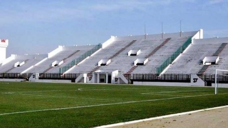 الملعب التونسي يستقبل منافسيه هذا الموسم في ملعب الهادي النيفر