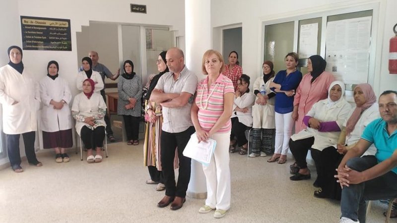 تواصل الوقفات الاحتجاجية لموظفي وعملة كلية الآداب والعلوم الانسانية بصفاقس لليوم الثالث على التوالي