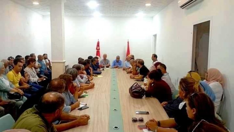 الاطارات القطاعية الجهوية لقطاع الصحة يجتمعون بدار الاتحاد الجهوي للشغل بتونس