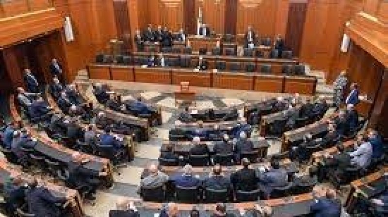 لبنان يفشل في انتخاب رئيس للمرة الرابعة مع اقتراب انتهاء ولاية ميشال عون