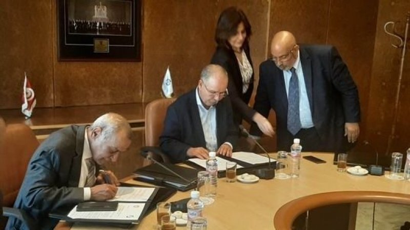 إمضاء اتفاق الزيادة في اجور اعوان البنوك و المؤسسات المالية