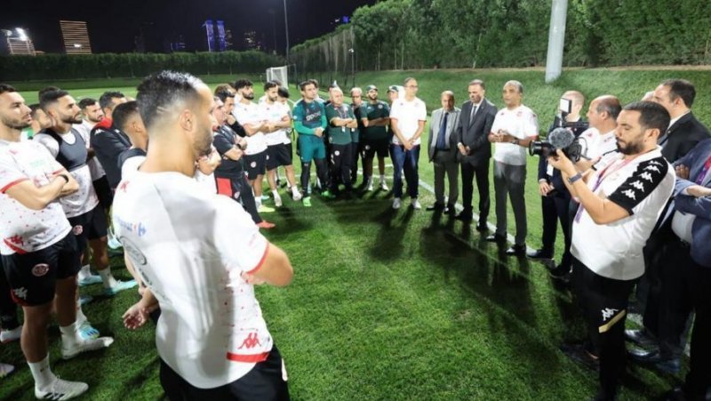وزير الرياضة ينقل للاعبي المنتخب رسالة من رئيس الجمهورية