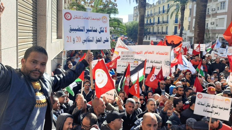 نحو الضغط من اجل مراجعة شبكة الاجور