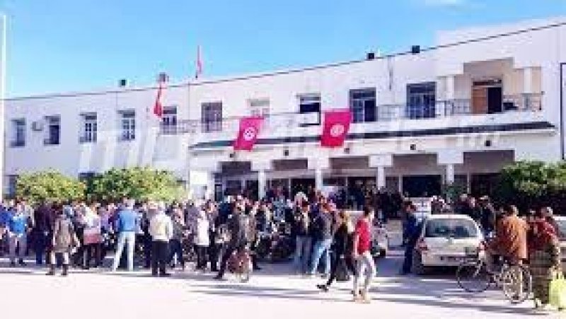 اتحاد نابل يعلن استعداد كافة الهياكل النقابية للذود عن استقلالية القرار الوطني والحق النقابي
