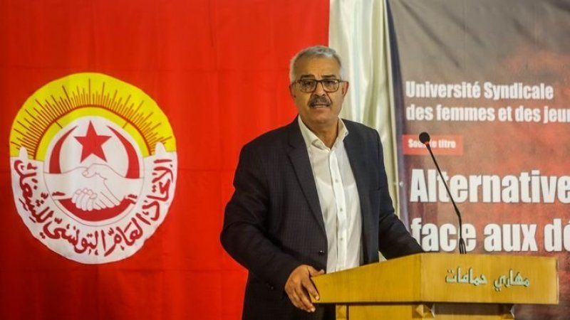 في افتتاح الجامعة النقابية للمرأة والشباب العامل الأخ سمير الشفي: اخترنا افتتاح الجامعة بنقاش مفتوح مع نساء وشباب الاتحاد بكل حرية وجرأة