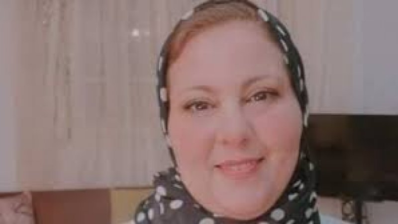 " عدالة الجناب، منوّبتي معندهاش محامين، أنتم محاميها"