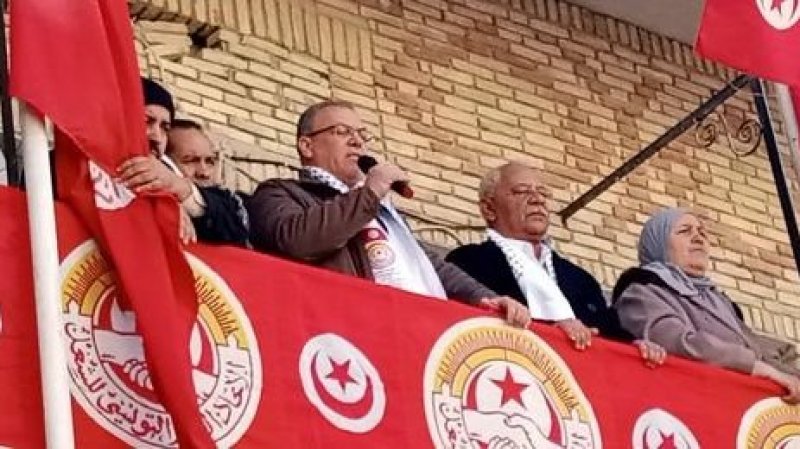 البرباري من توزر: متمسكون بانقاذ تونس ونرفض تجريم الحق النقابي