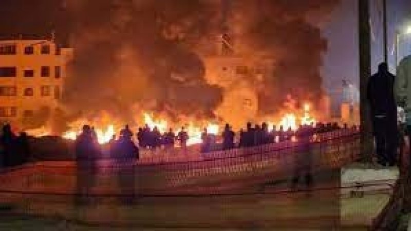 قرية حوارة تحصي الدمار في ممتلكاتها بعد هجوم للمستوطنين بالضفة الغربية المحتلة