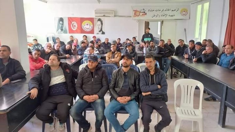 عمال الوردة البيضاء والسنبلة الذهبية ومطاحن سوميك بسوسة يطرحون مطالبهم