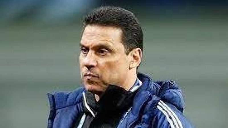 موعد وصول المدرب المصري حسام البدري إلى تونس للتوقيع مع النادي الصفاقسي
