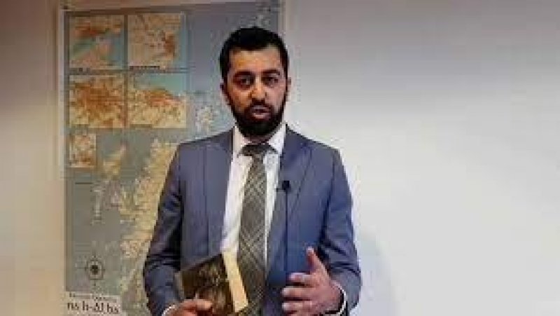 حمزة يوسف أول مسلم يتولى رئاسة وزراء دولة ديمقراطية غربية